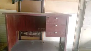 4feet Office Table