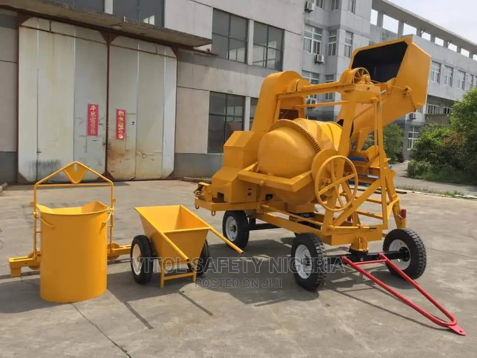 Concrete Mixer With Lifting Hoist