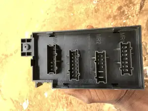 Front Fuse Box Ml350