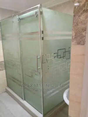 XL Shower Cubicles