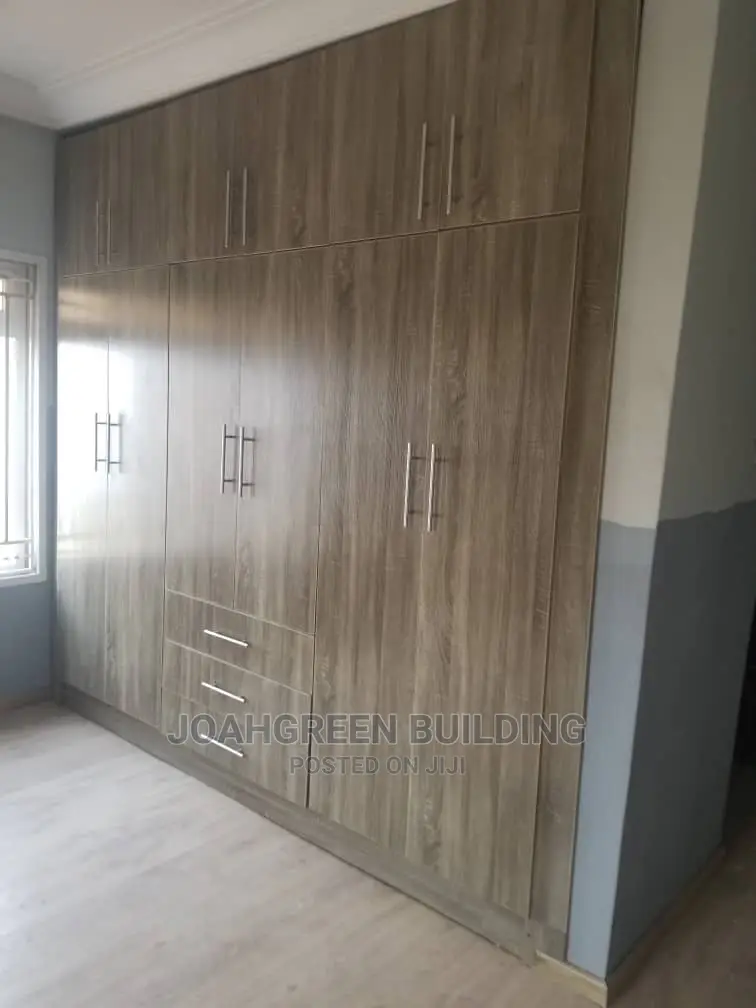 Custom Built Wardrobes