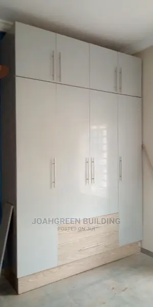 Custom Built Wardrobes