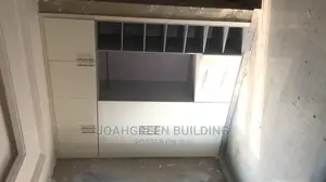 Custom Built Wardrobes