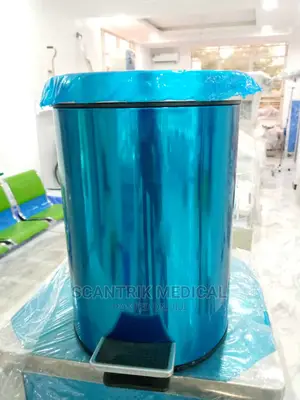 Soft Close and Removable Inner Wastebasket