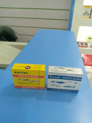 100 Sterile Surgical Blades Disposable