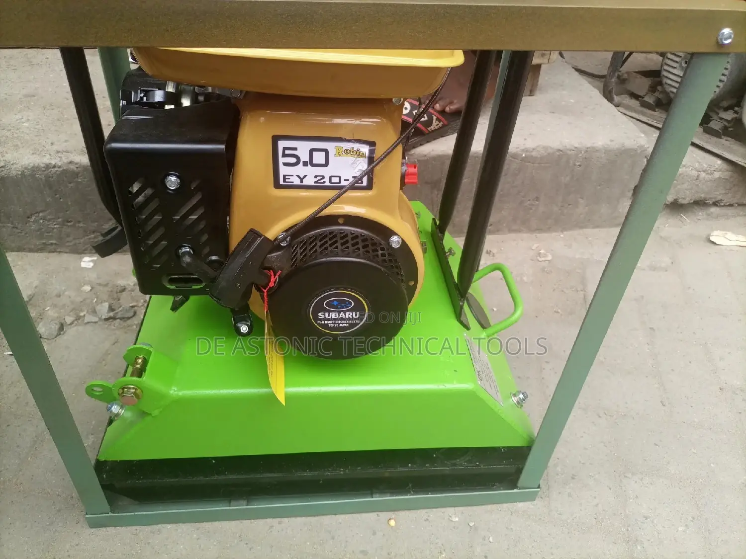5.0hp C-90 Robin Plate Compactor