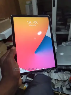 Apple iPad Air (2020) Wi-Fi 64 GB