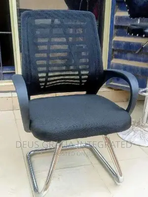 Emel Mesh Visitor's Office Chair