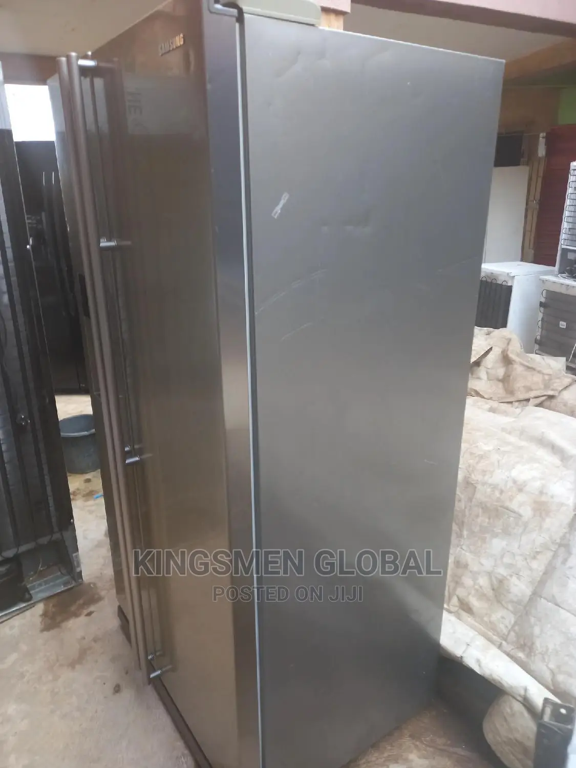 Samsung Side by Side Refrigerator With Water Dispenser