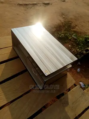 Quality Center Table With Drawer