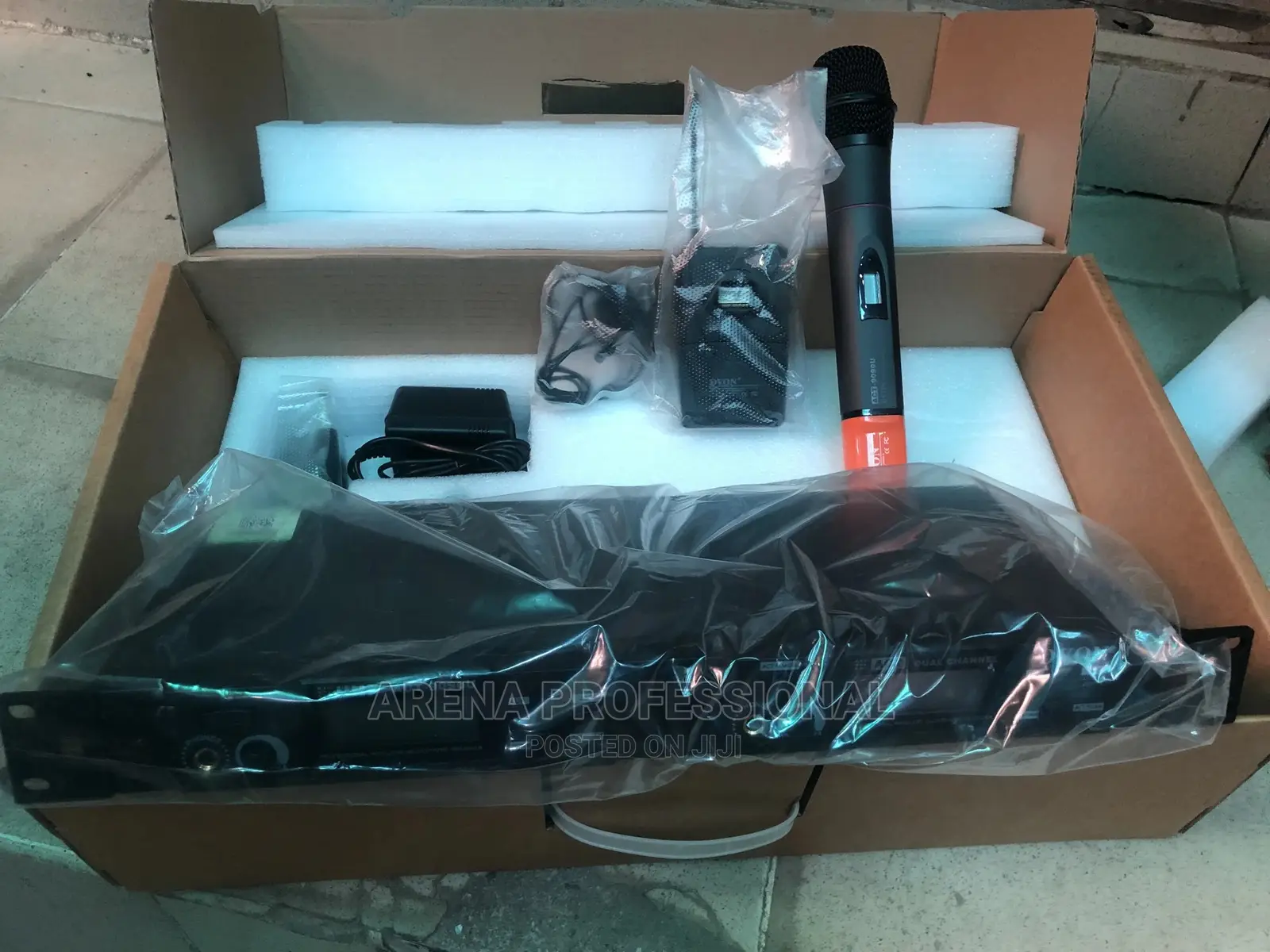 Dvon 9090u Wireless Microphone