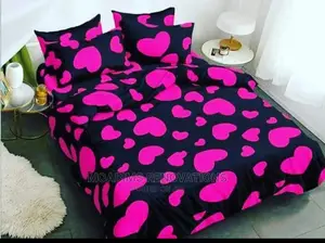 Lovely Bedsheet With Four Pillowcase (6/6)