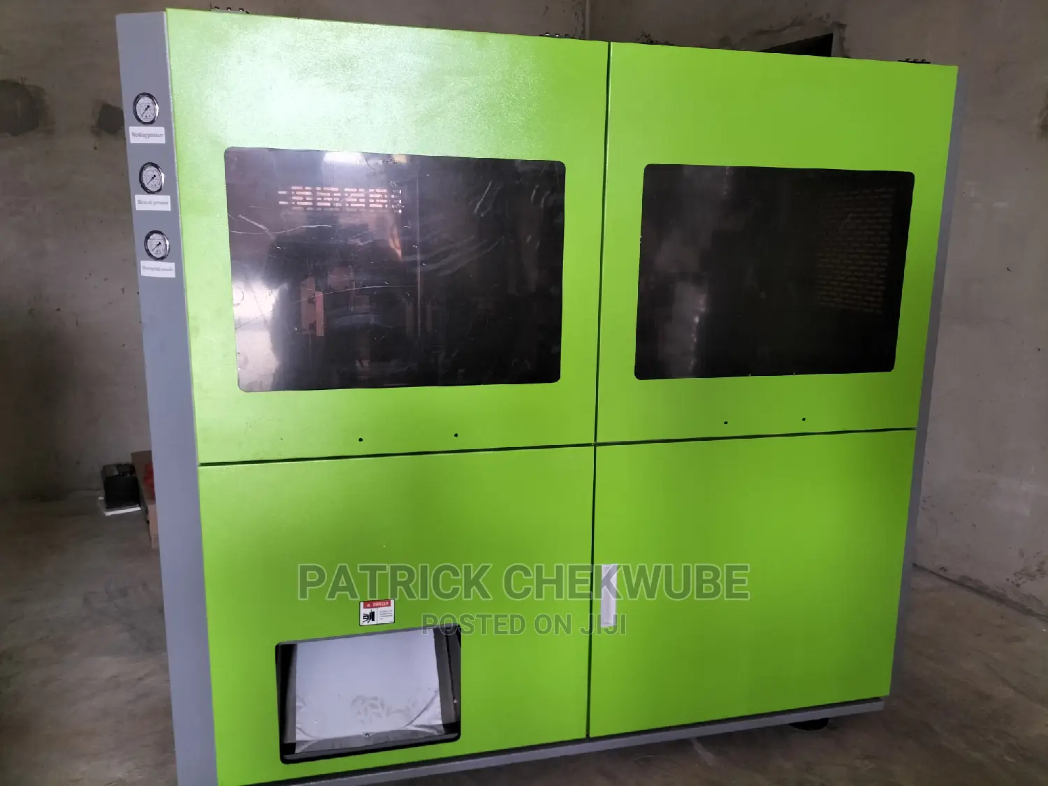 Automatic Pet Blowing Machine