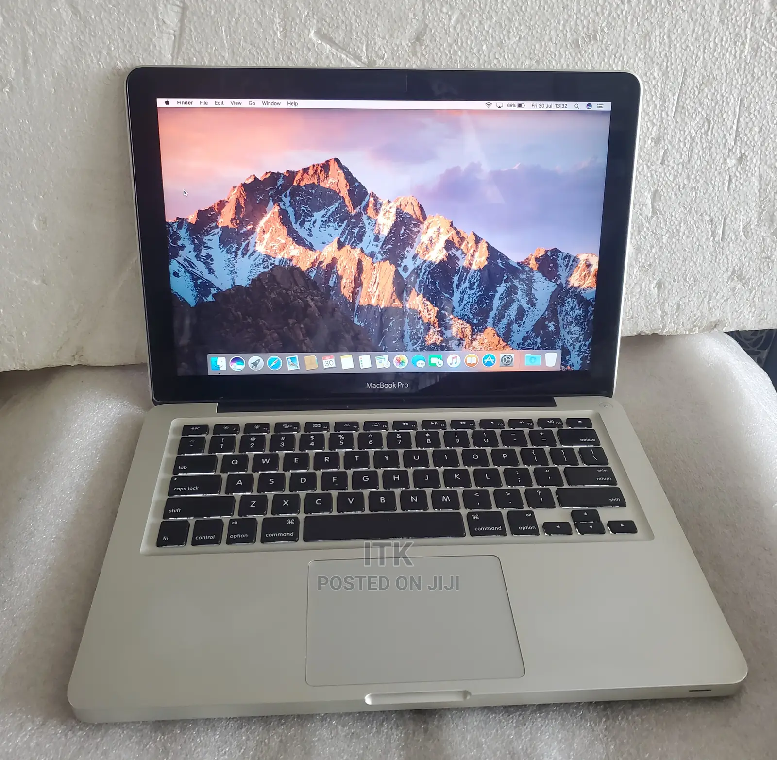 Laptop Apple MacBook 2012 8GB Intel Core I5 HDD 500GB