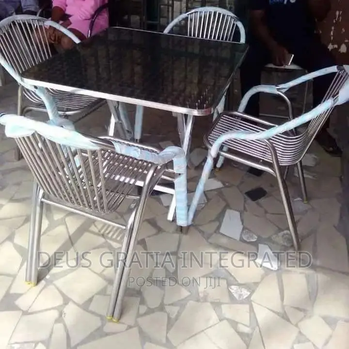 Restaurant Table And Chairs