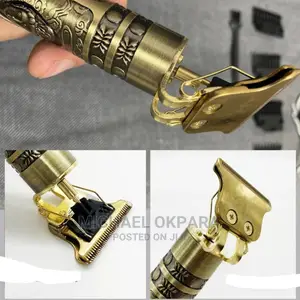Cordless, Rechargeable Stainless Clippers