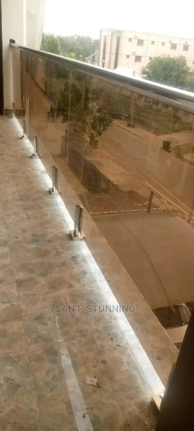 Balcony Glass Rail With 50mm U-Channel Top