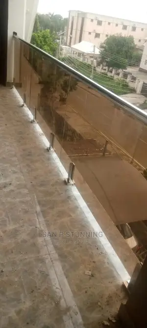 Balcony Glass Rail With 50mm U-Channel Top