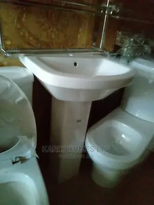 England Big Wash Basin With the Pedestal