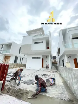 5bdrm Duplex in Chevron for Sale