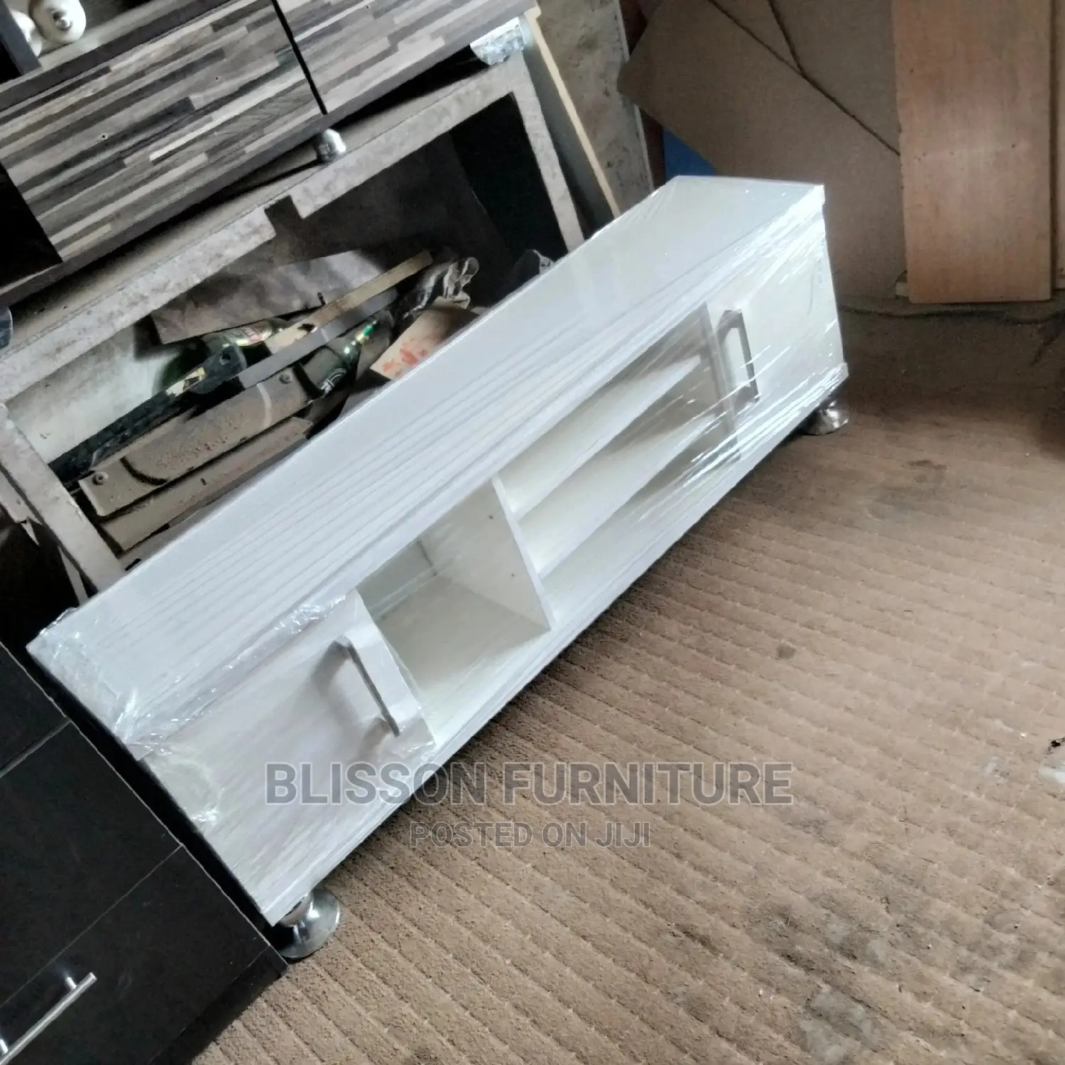 Solid New 5ft Tv Stand