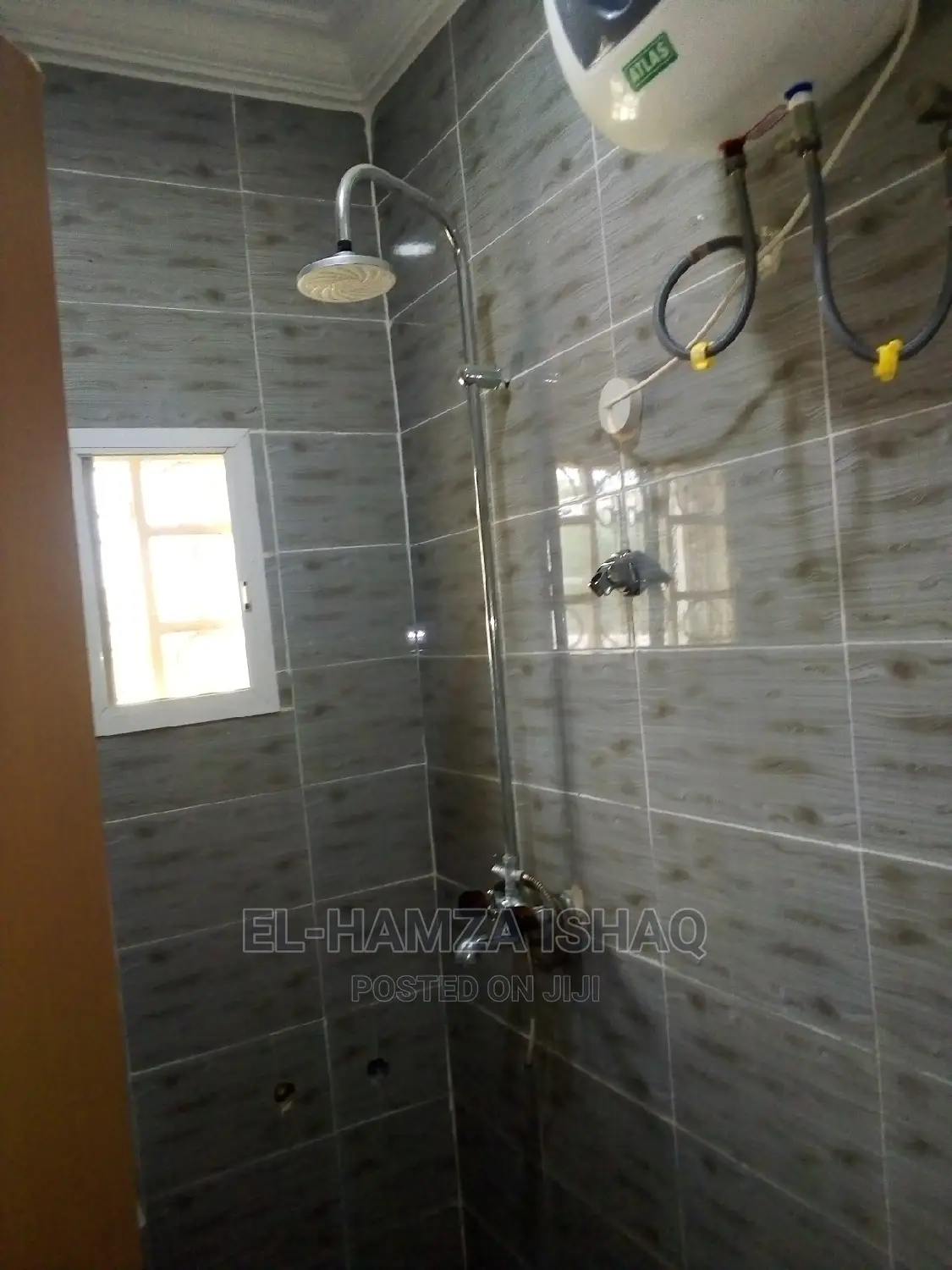 3bdrm Block of Flats in Amac, Lugbe District for sale