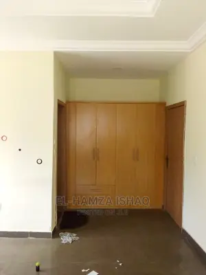 3bdrm Block of Flats in Amac, Lugbe District for sale