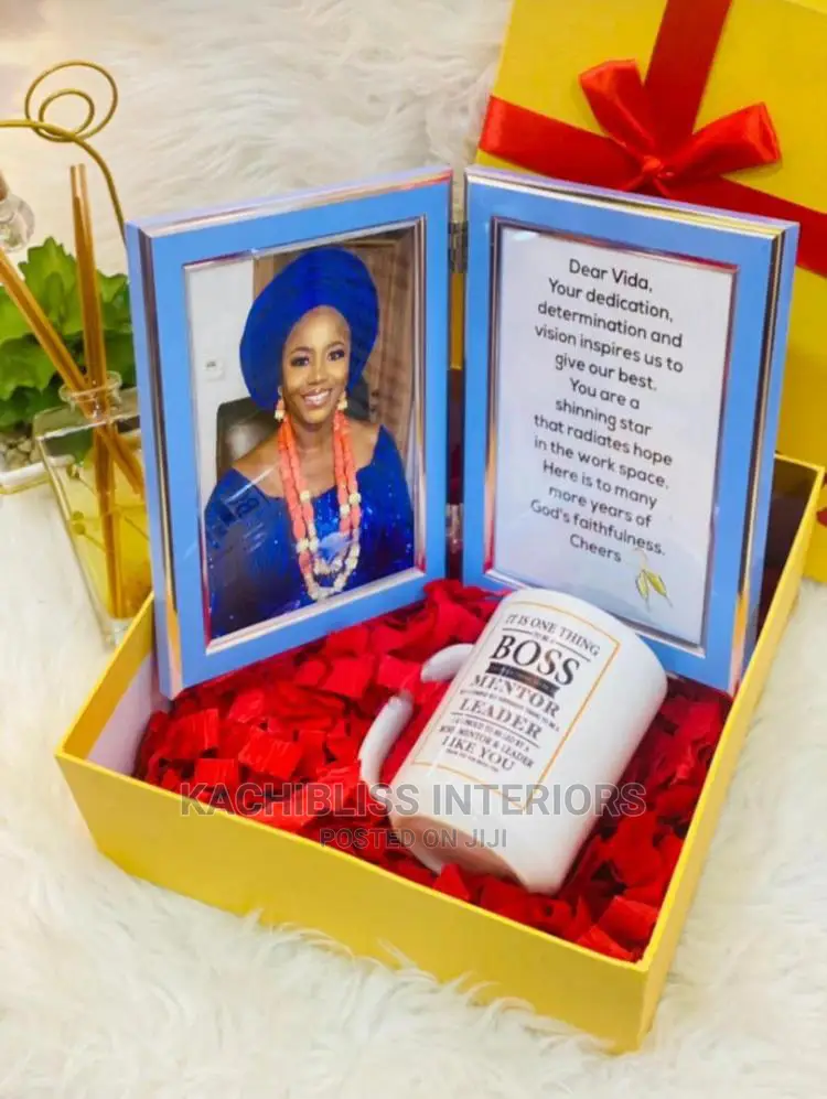 Customize Table Frame