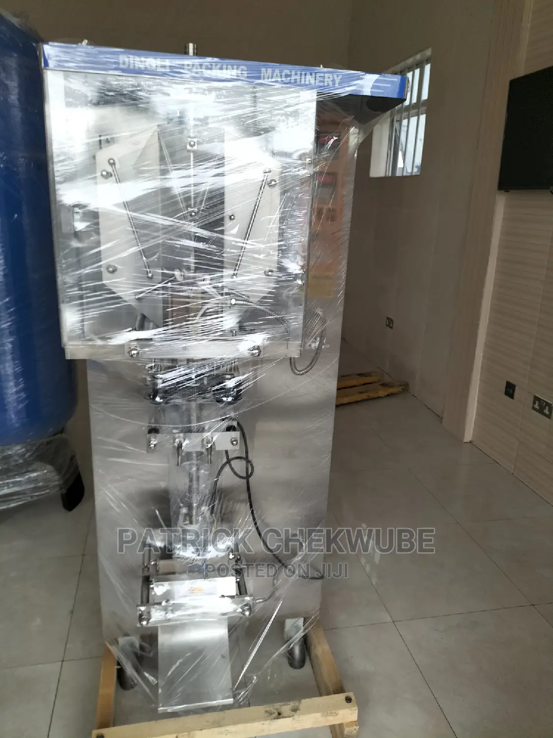 Satchets Water Machine