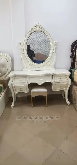 Forign Royal White Antique Bed