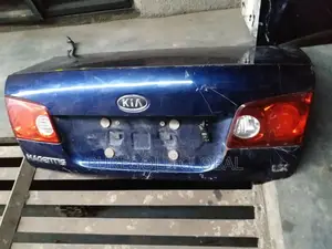 Boot for Kia Magentis (Optima) 06