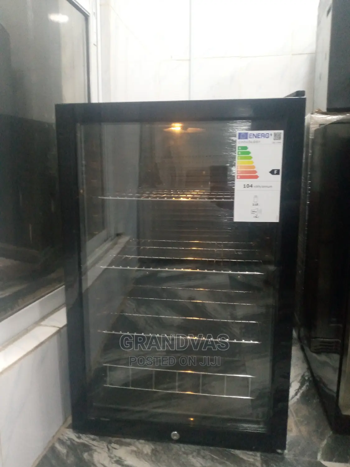 Display Wine Chiller / Cooler