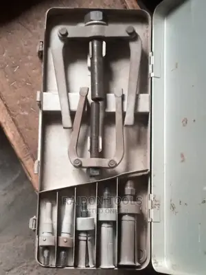 Set of Bearing Puller Device