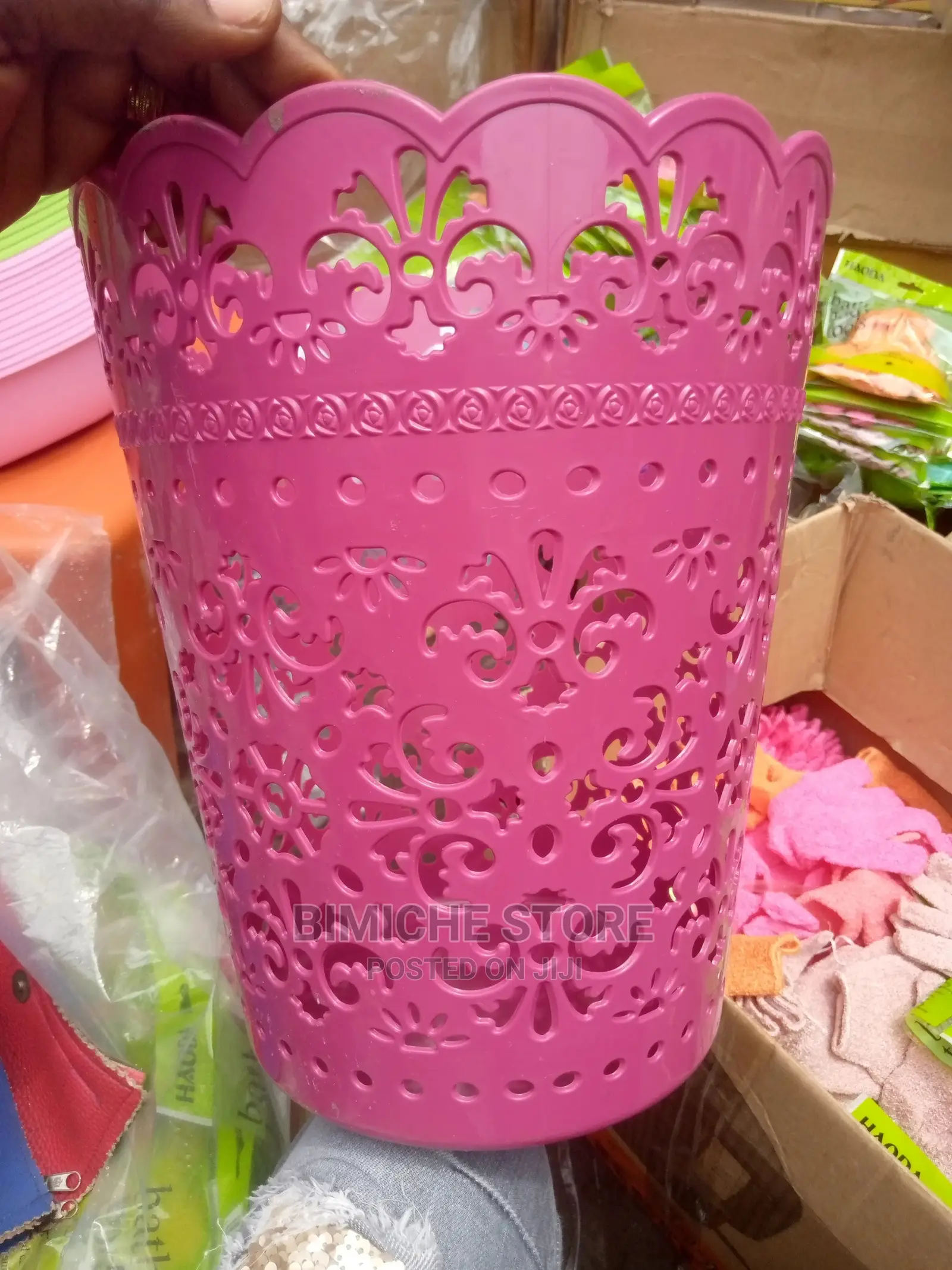 Souvenirs ( Dustbin Basket)/Per Dozen