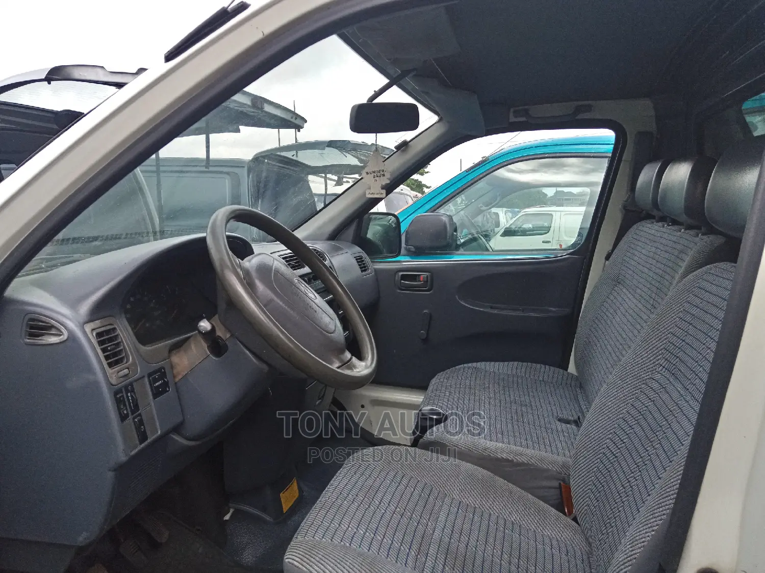 Toyota HiAce 2006