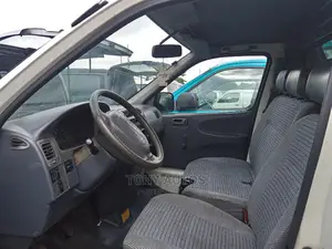 Toyota HiAce 2006
