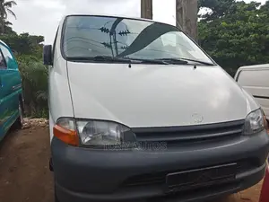 Toyota HiAce 2006
