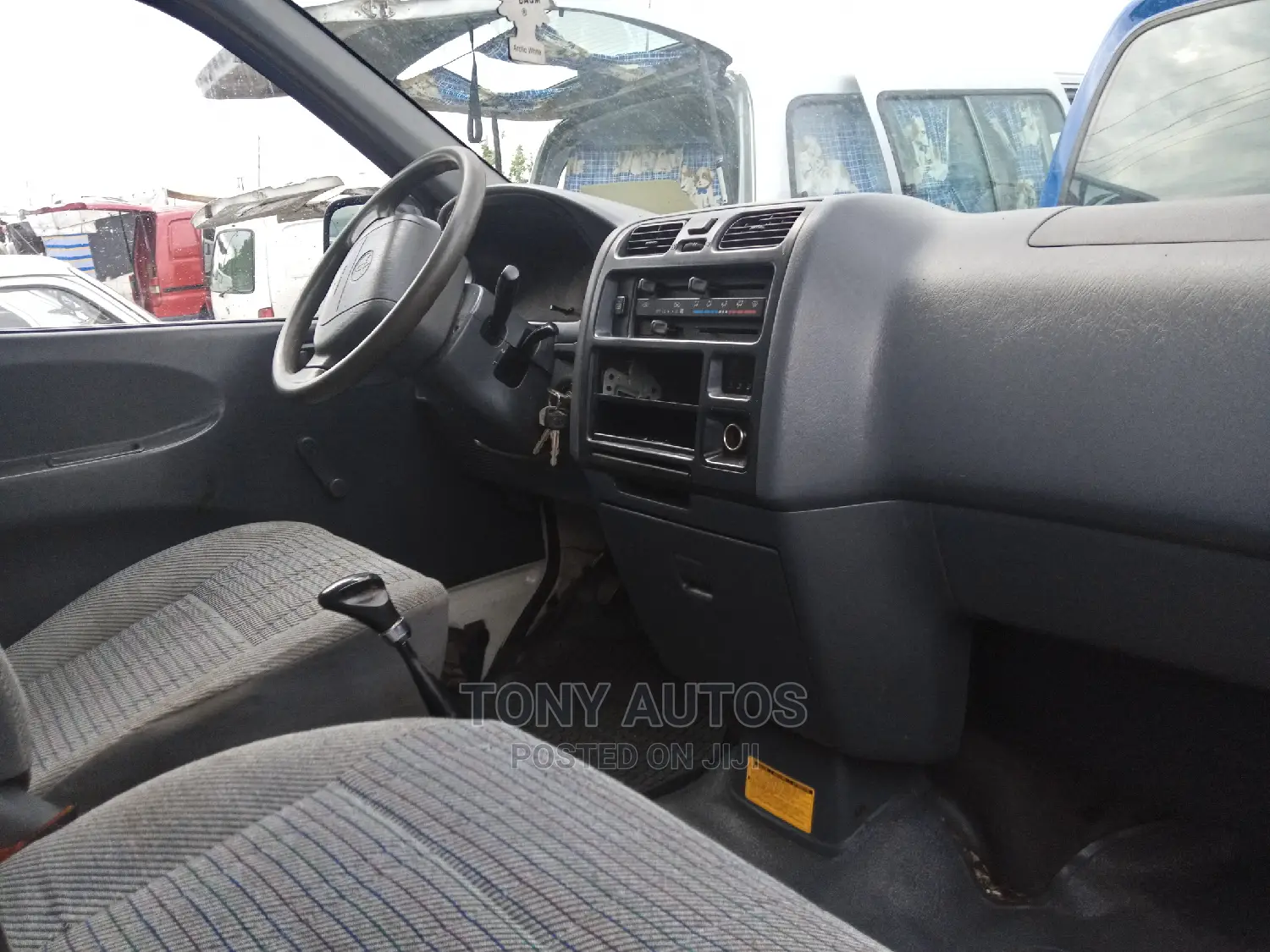 Toyota HiAce 2006