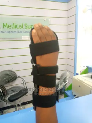 Soft Design Rest Hands Splint For Long Term Use