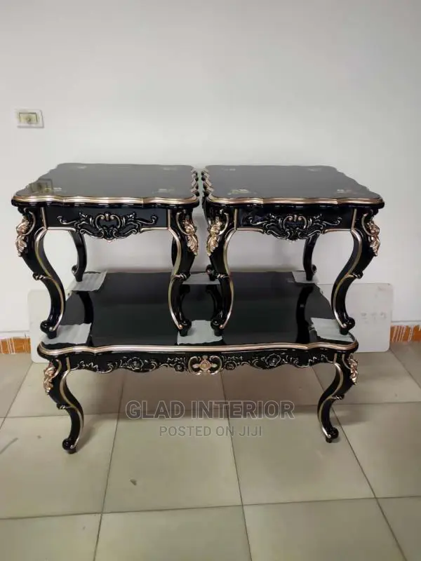 Royal Center Table