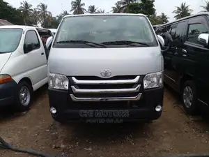 Toyota HiAce 2012 Silver
