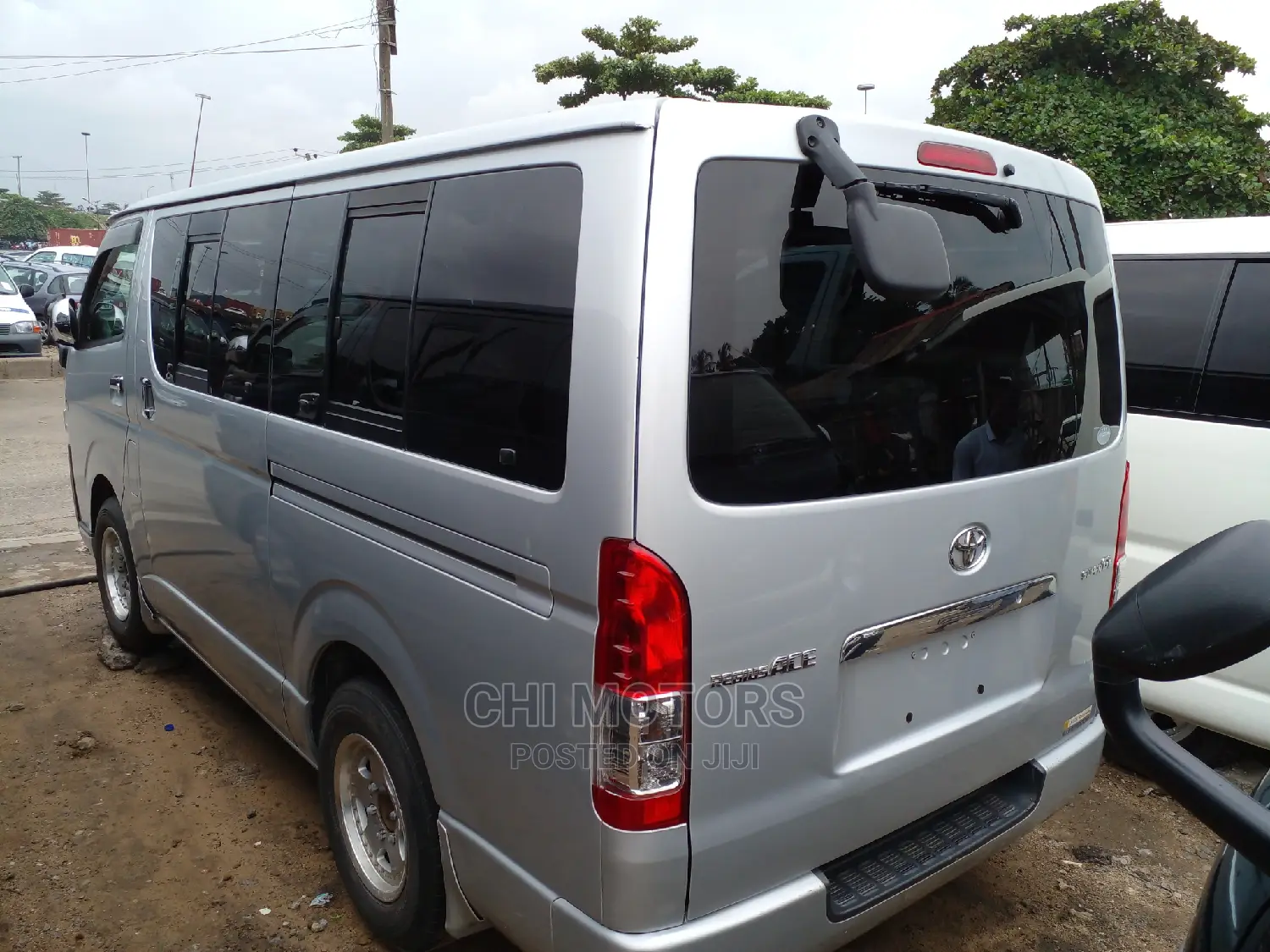 Toyota HiAce 2012 Silver
