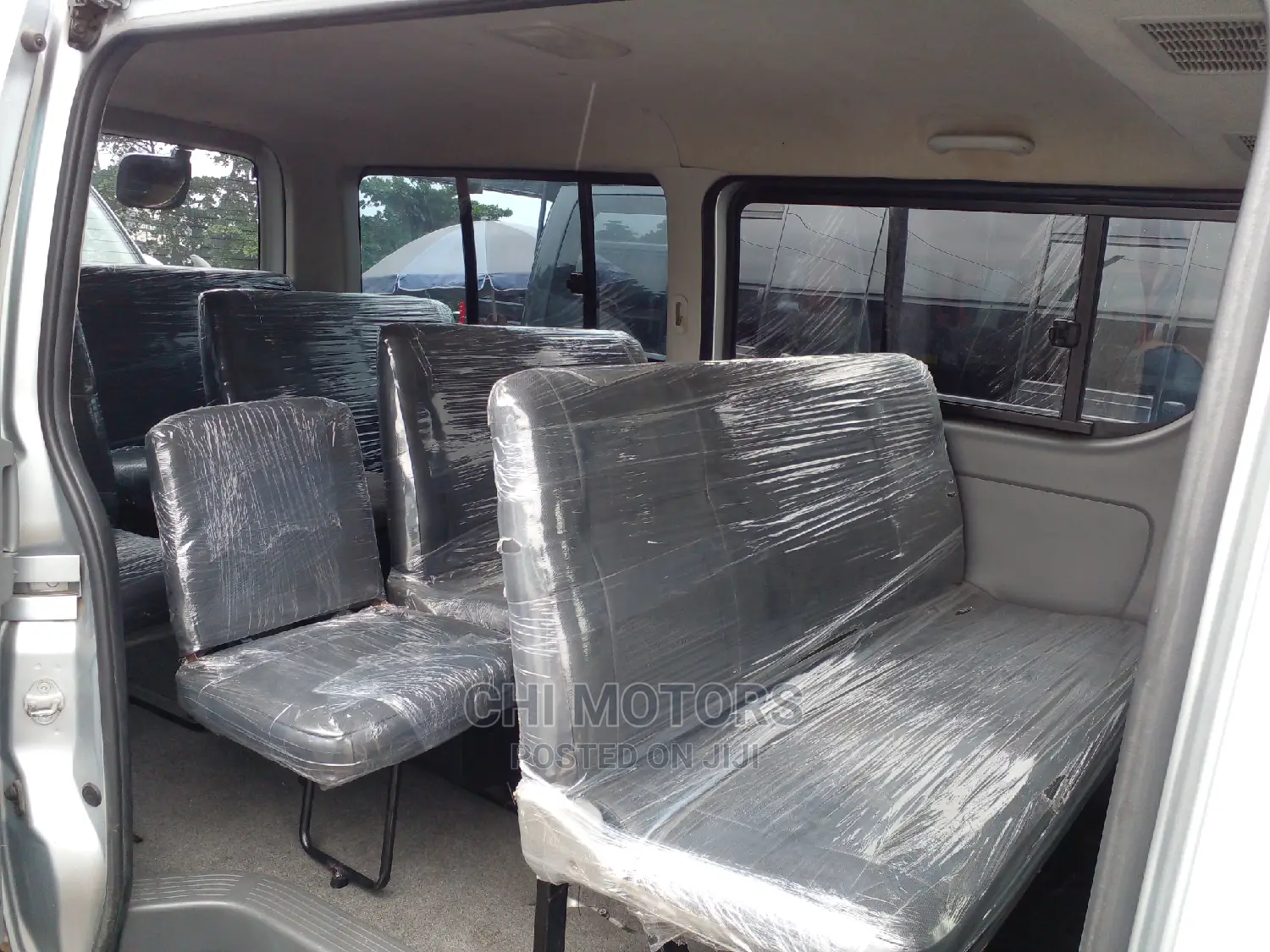 Toyota HiAce 2012 Silver