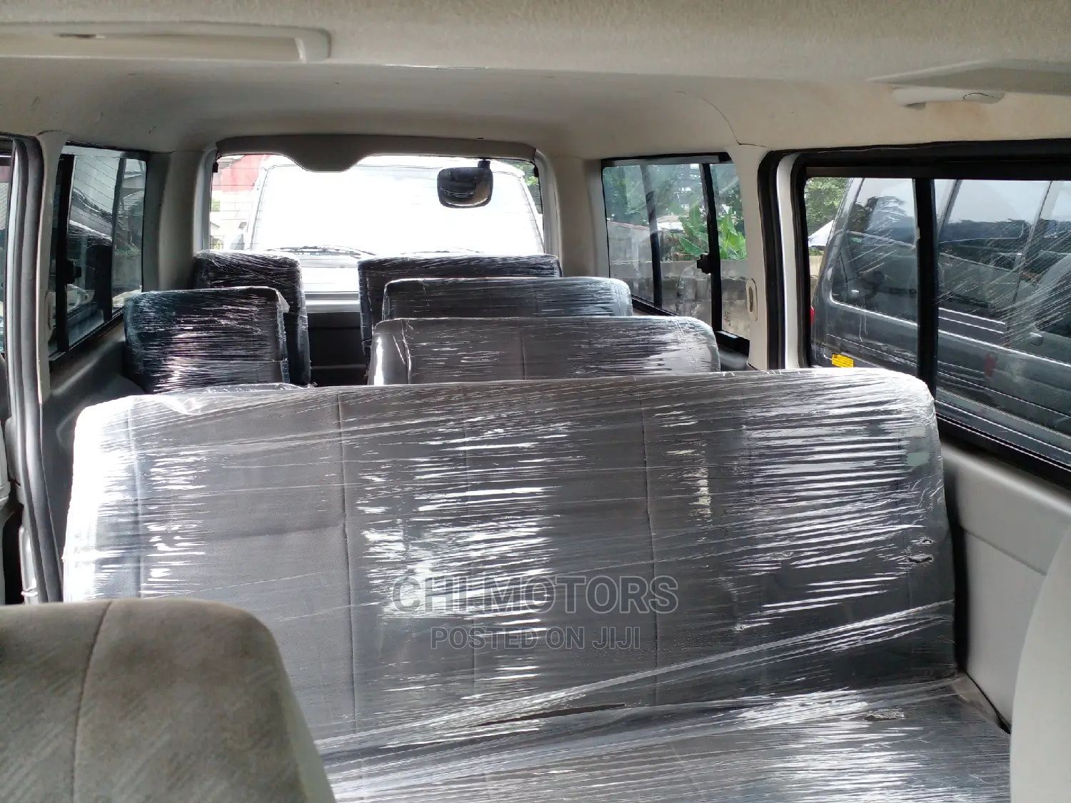 Toyota HiAce 2012 Silver
