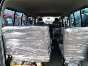 Toyota HiAce 2012 White