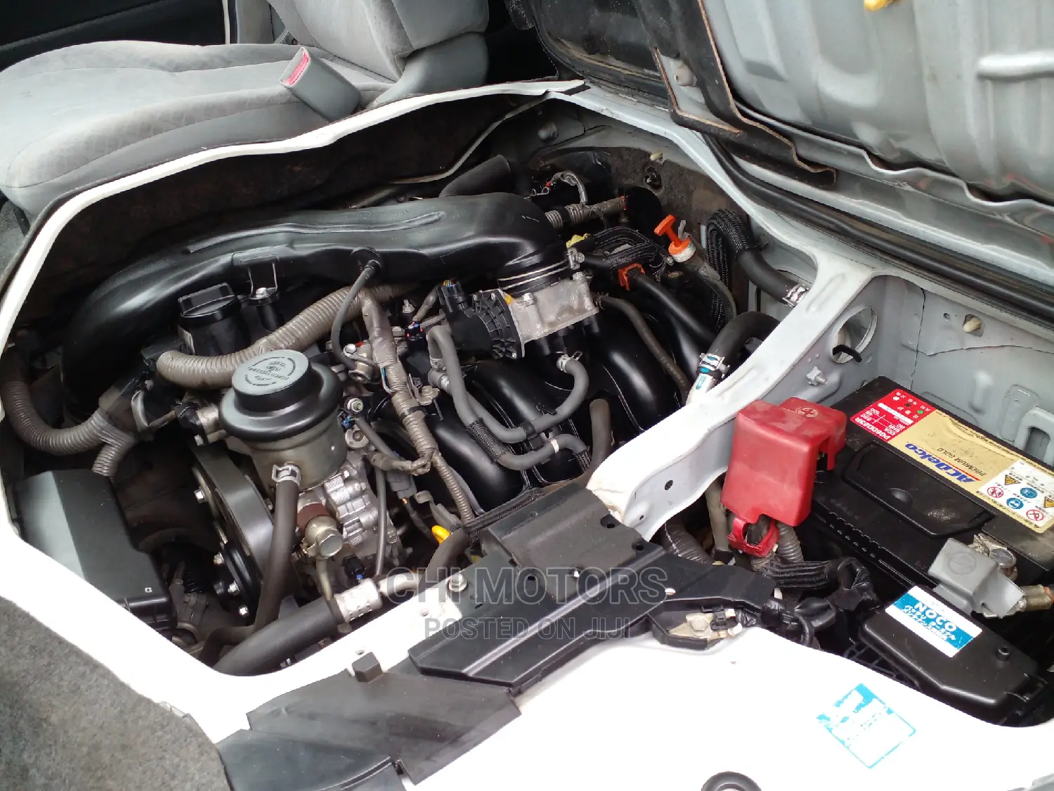 Toyota HiAce 2012 White