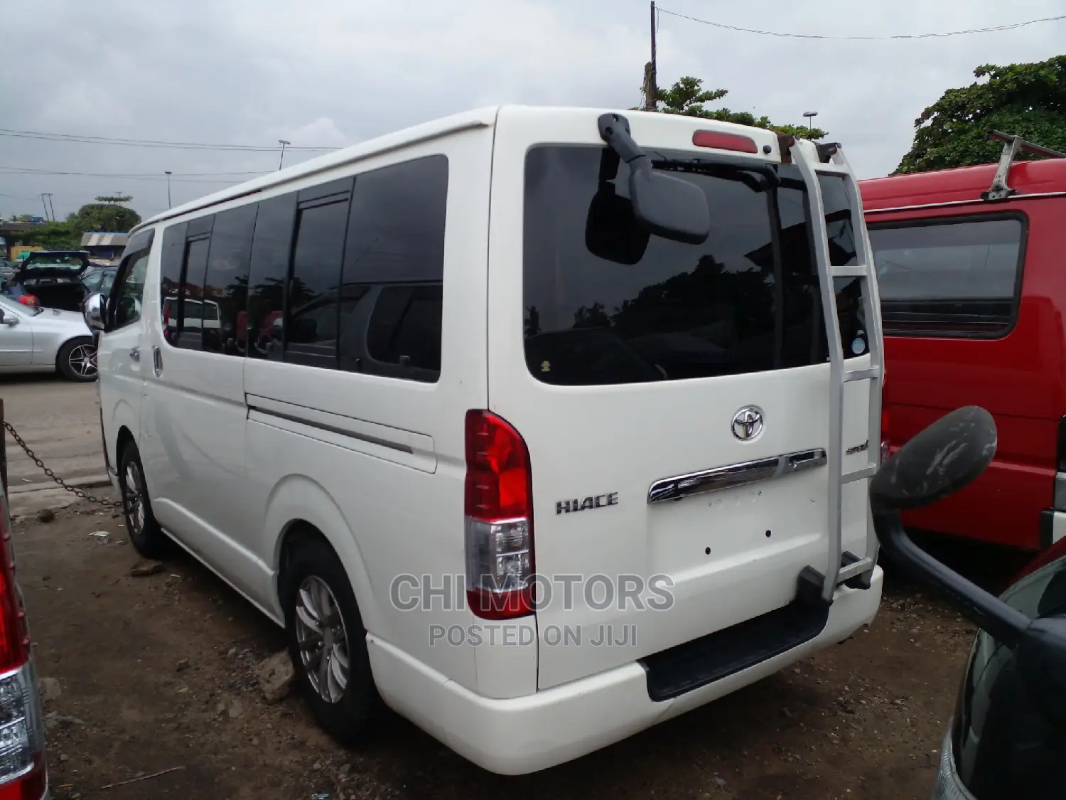 Toyota HiAce 2012 White