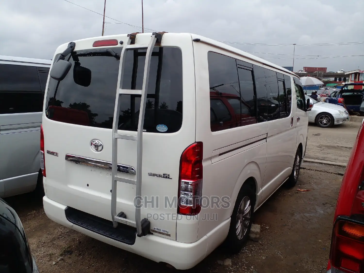 Toyota HiAce 2012 White