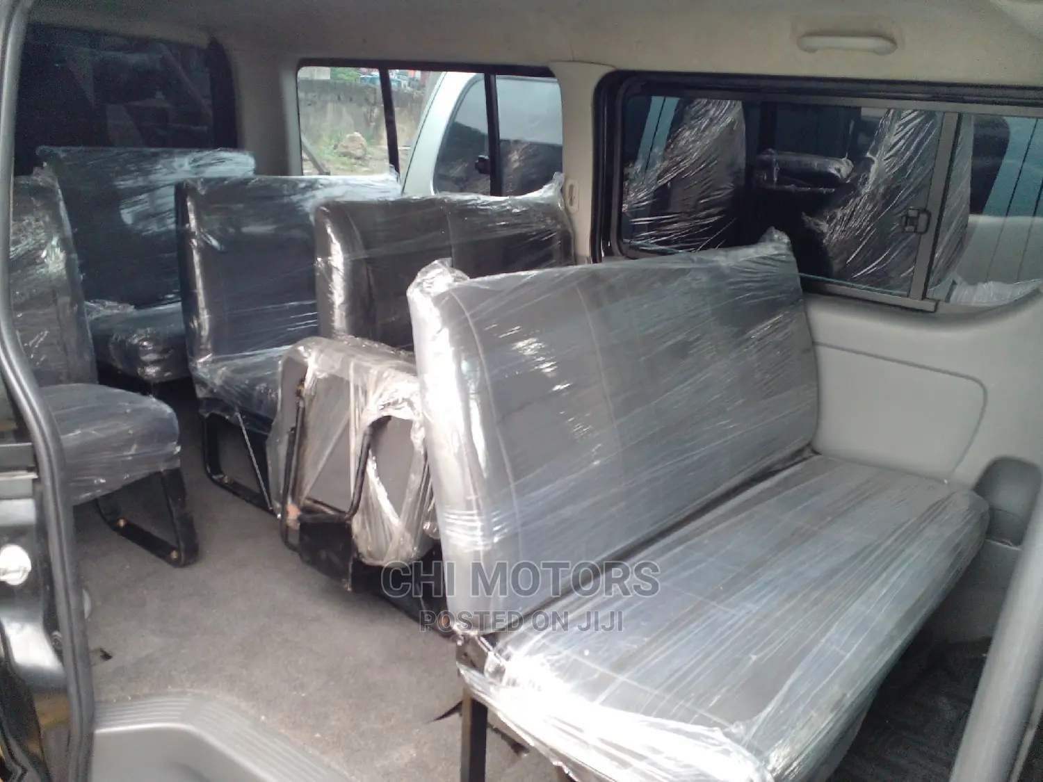 Toyota HiAce 2010 Black