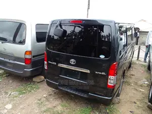 Toyota HiAce 2010 Black